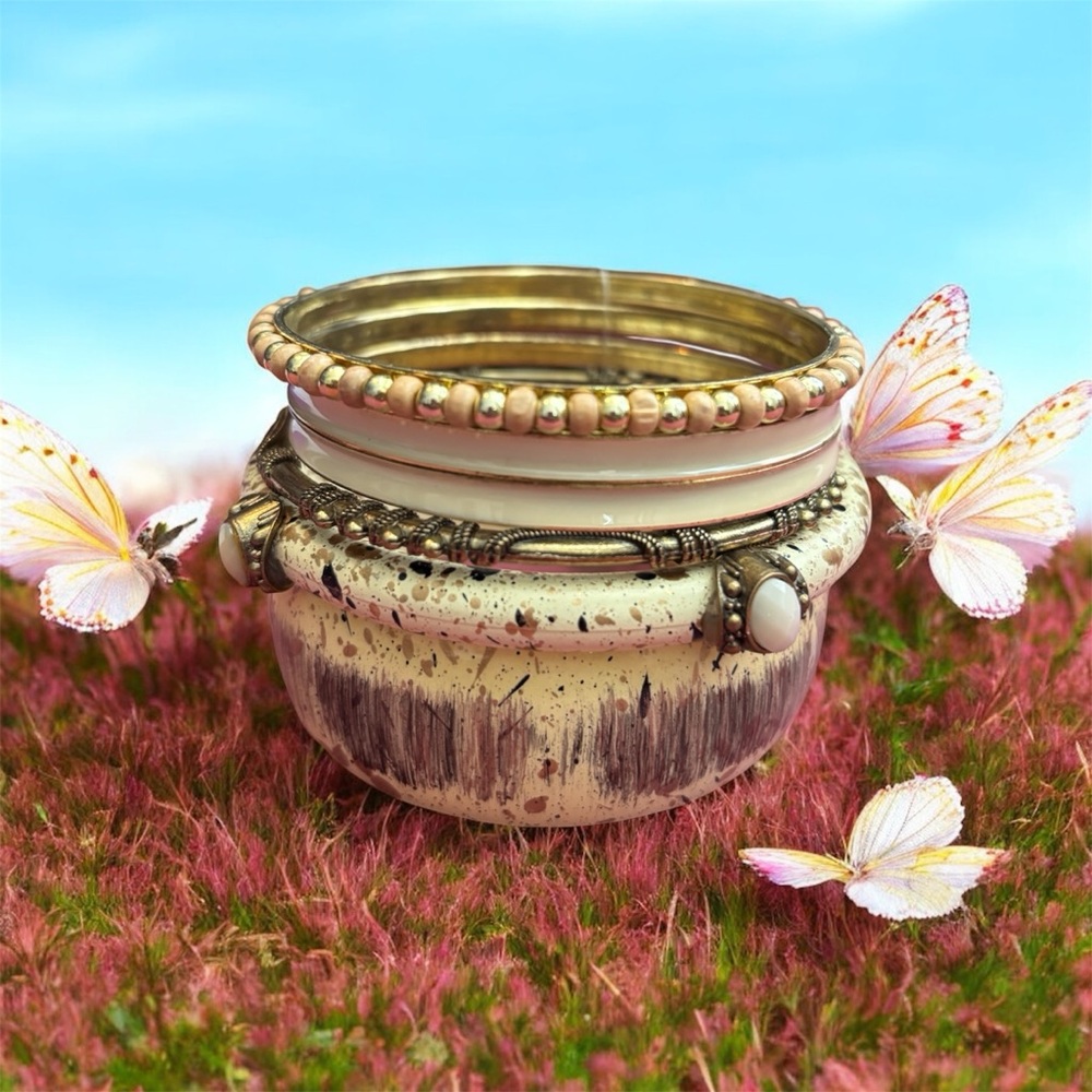 Mint Collection Chic Gold and Cream Bangle Set